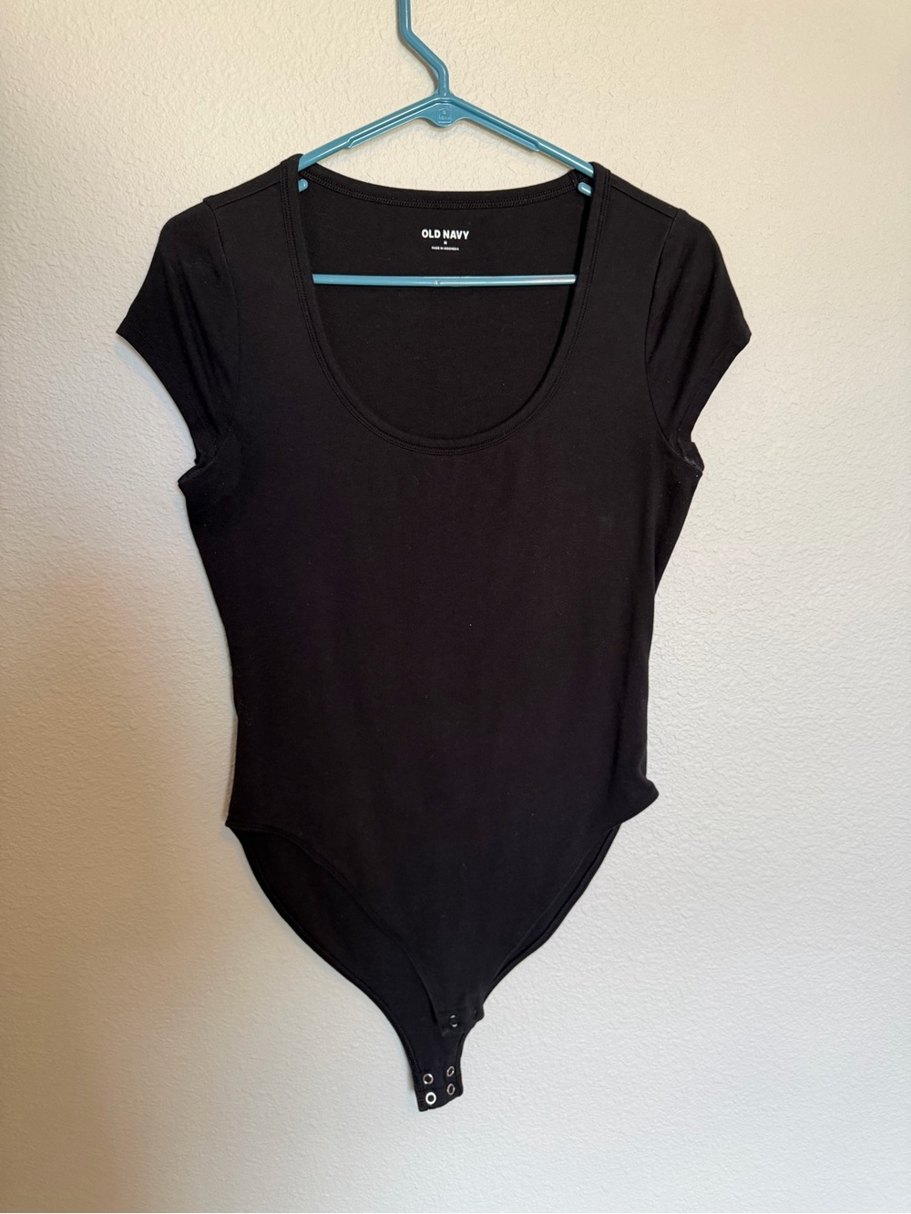 Old Navy Black Short Sleeve Scoop Neck Bodysuit